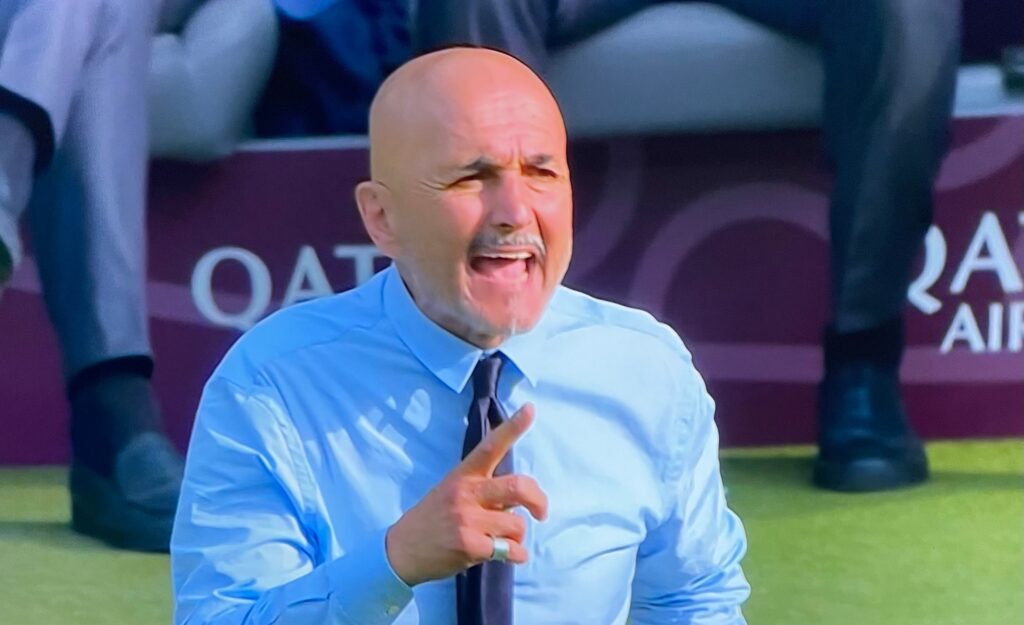 Spalletti ha preso la conduzione della Nazionale italiana nell'agosto 2023, dopo le dimissioni di Roberto Mancini. Spalletti aveva appena vinto lo scudetto col Napoli ma si era dimesso subito dopo per divergenze col presidente De Laurentiis